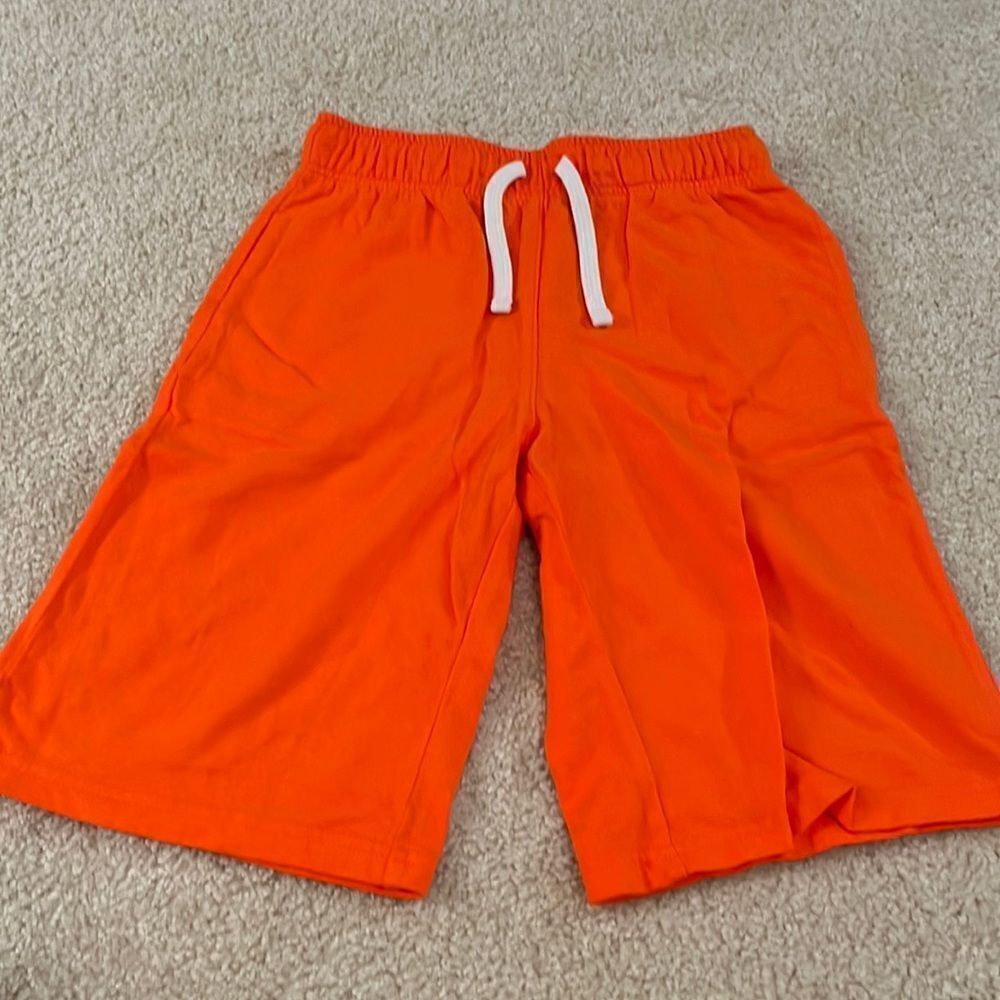 CRAZY 8 SIZE LARGE SHORTS